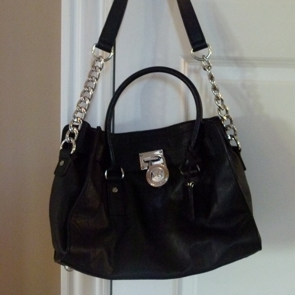 Michael Kors Handbags - Michael Kors Hamilton black Michael Kors Handbags - Michael Kors Hamilton black